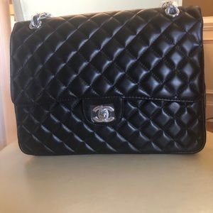 Women’s medium size bag
